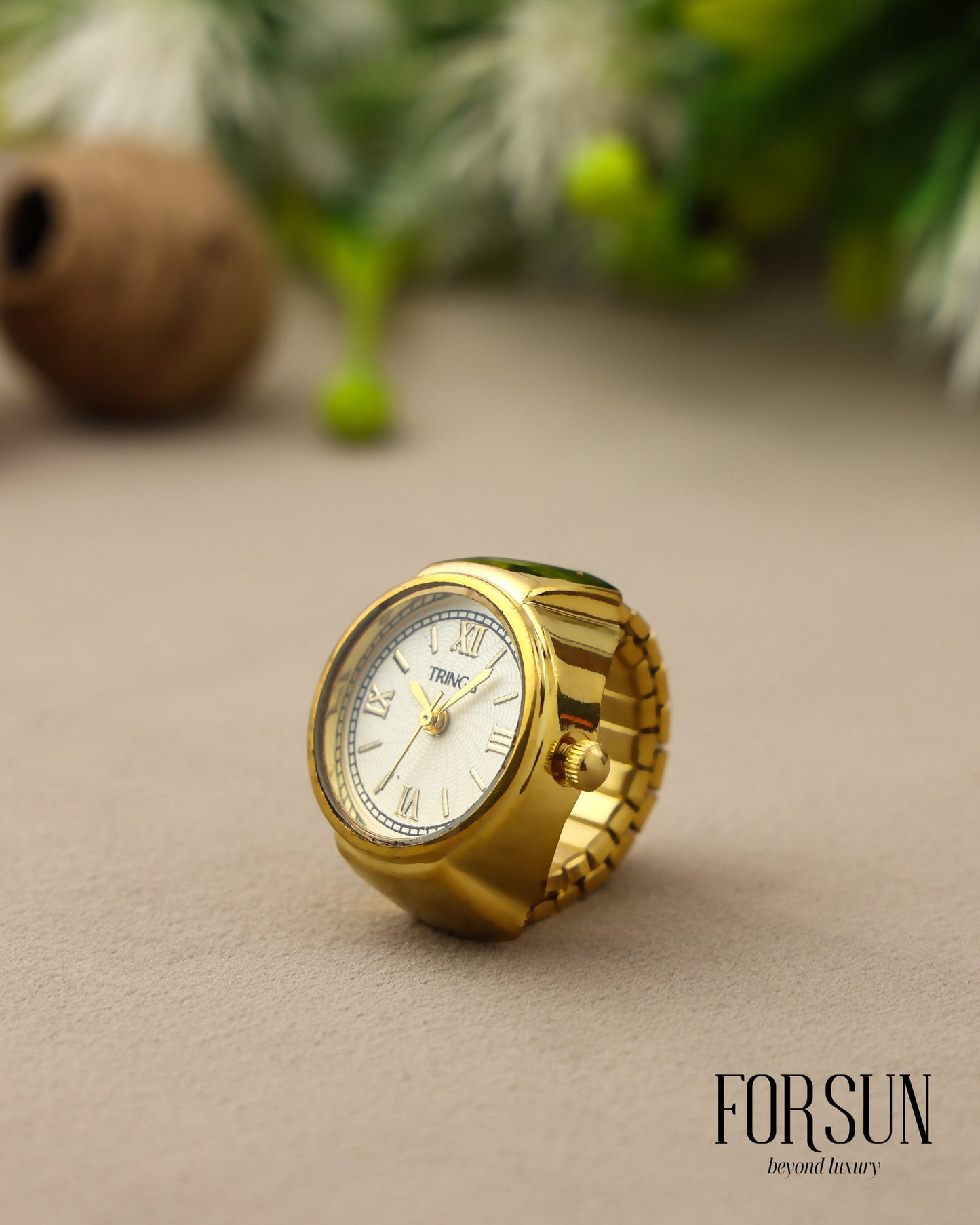 Fashion Frill Ring Watch for Women Stainless Steel Gold Plated Stylish Strachable Gold Ring for Women Girls Love Gifts